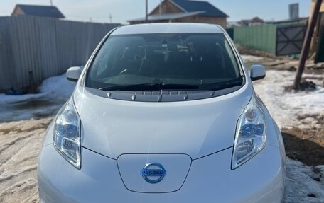 Nissan Leaf I, 2015 год, 700 000 рублей, 2 фотография