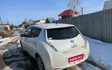 Nissan Leaf I, 2015 год, 700 000 рублей, 4 фотография