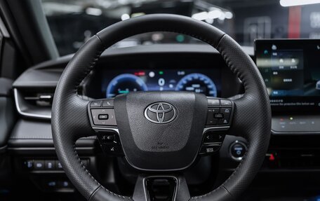 Toyota Camry, 2025 год, 4 900 000 рублей, 14 фотография