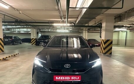 Toyota Camry, 2024 год, 4 250 000 рублей, 1 фотография
