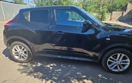 Nissan Juke II, 2013 год, 2 100 000 рублей, 13 фотография