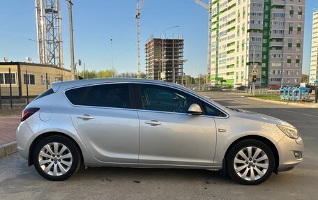 Opel Astra J, 2011 год, 850 000 рублей, 6 фотография