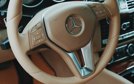 Mercedes-Benz CLS, 2011 год, 2 100 000 рублей, 14 фотография