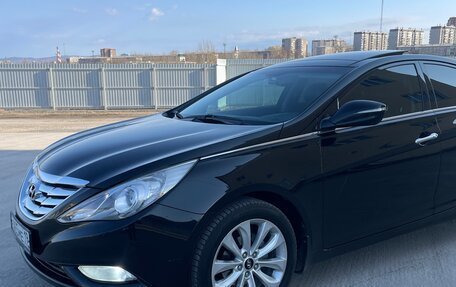 Hyundai Sonata VI, 2012 год, 1 420 000 рублей, 2 фотография