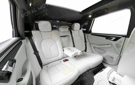 Porsche Macan I рестайлинг, 2024 год, 13 090 000 рублей, 16 фотография