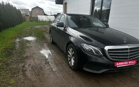 Mercedes-Benz E-Класс, 2019 год, 1 850 000 рублей, 2 фотография