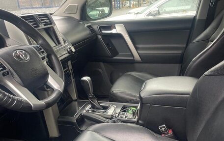 Toyota Land Cruiser Prado 150 рестайлинг 2, 2010 год, 2 200 000 рублей, 1 фотография