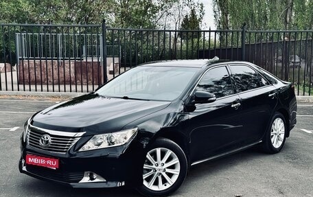 Toyota Camry, 2013 год, 2 200 000 рублей, 1 фотография