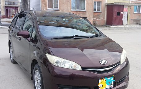 Toyota Wish II, 2013 год, 1 400 000 рублей, 1 фотография