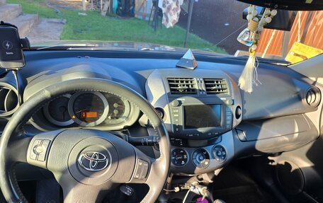 Toyota RAV4, 2011 год, 1 900 000 рублей, 4 фотография