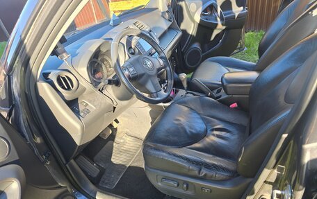 Toyota RAV4, 2011 год, 1 900 000 рублей, 15 фотография