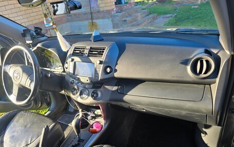 Toyota RAV4, 2011 год, 1 900 000 рублей, 24 фотография