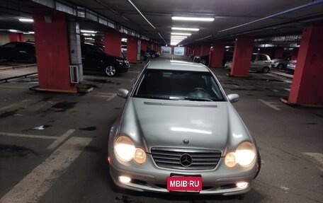 Mercedes-Benz C-Класс, 2003 год, 450 000 рублей, 2 фотография