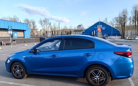 KIA Rio IV, 2018 год, 1 550 000 рублей, 3 фотография