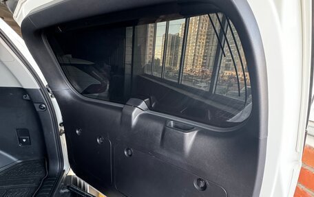 Toyota Land Cruiser Prado 150 рестайлинг 2, 2016 год, 4 700 000 рублей, 11 фотография