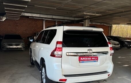 Toyota Land Cruiser Prado 150 рестайлинг 2, 2016 год, 4 700 000 рублей, 6 фотография