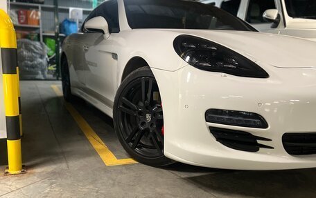 Porsche Panamera II рестайлинг, 2010 год, 3 000 000 рублей, 35 фотография