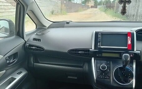 Toyota Wish II, 2009 год, 1 415 000 рублей, 1 фотография