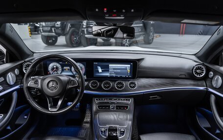 Mercedes-Benz E-Класс, 2018 год, 4 400 000 рублей, 11 фотография