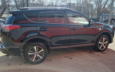 Toyota RAV4, 2017 год, 3 000 000 рублей, 2 фотография