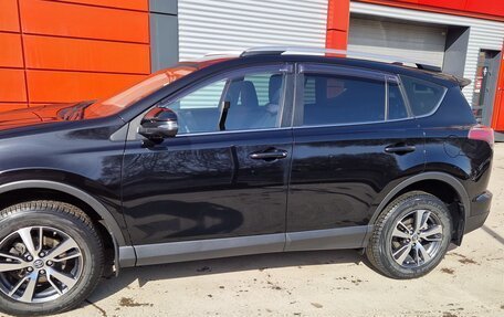 Toyota RAV4, 2017 год, 3 000 000 рублей, 9 фотография