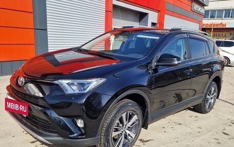 Toyota RAV4, 2017 год, 3 000 000 рублей, 8 фотография