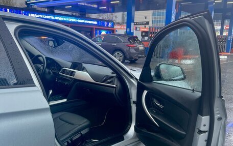 BMW 3 серия, 2013 год, 1 400 000 рублей, 14 фотография
