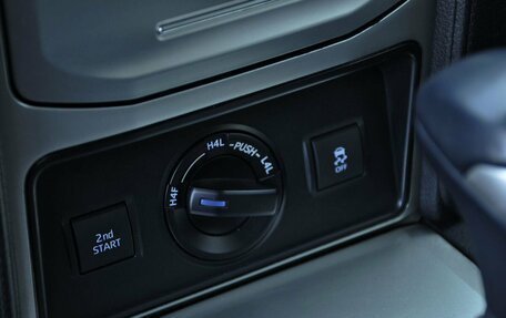 Toyota Land Cruiser Prado 150 рестайлинг 2, 2021 год, 5 499 000 рублей, 9 фотография