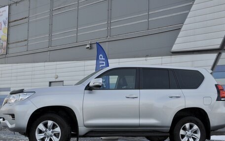 Toyota Land Cruiser Prado 150 рестайлинг 2, 2021 год, 5 499 000 рублей, 2 фотография