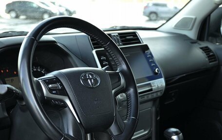 Toyota Land Cruiser Prado 150 рестайлинг 2, 2021 год, 5 499 000 рублей, 17 фотография