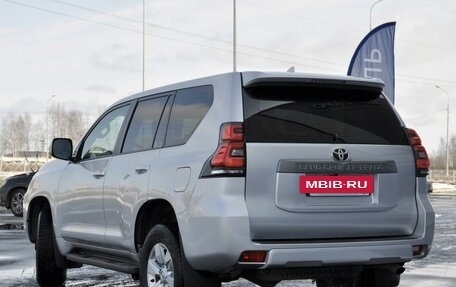 Toyota Land Cruiser Prado 150 рестайлинг 2, 2021 год, 5 499 000 рублей, 4 фотография