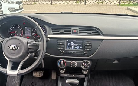 KIA Rio IV, 2018 год, 1 595 000 рублей, 4 фотография