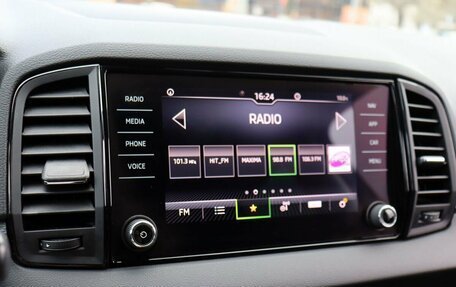 Skoda Karoq I, 2021 год, 2 200 000 рублей, 18 фотография