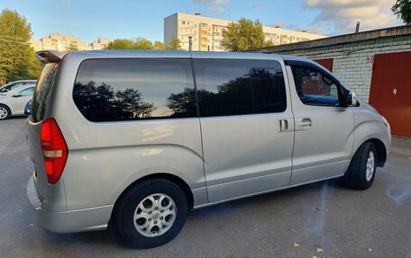 Hyundai Grand Starex Grand Starex I рестайлинг 2, 2010 год, 1 450 000 рублей, 1 фотография