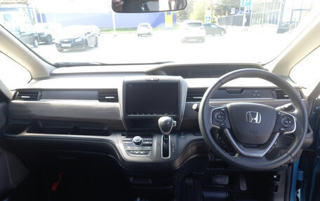 Honda Freed II, 2019 год, 1 935 000 рублей, 13 фотография