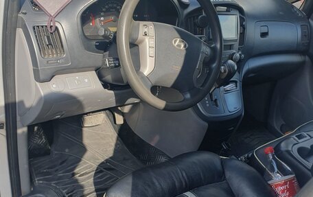Hyundai Grand Starex Grand Starex I рестайлинг 2, 2010 год, 1 450 000 рублей, 17 фотография