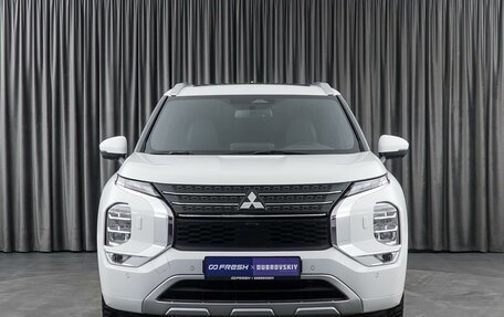 Mitsubishi Outlander, 2023 год, 4 497 000 рублей, 3 фотография