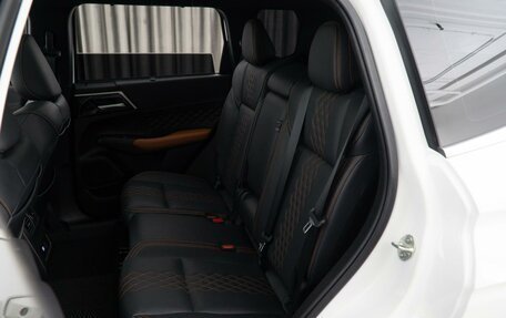 Mitsubishi Outlander, 2023 год, 4 497 000 рублей, 14 фотография