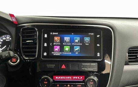 Mitsubishi Outlander III рестайлинг 3, 2017 год, 2 970 000 рублей, 16 фотография