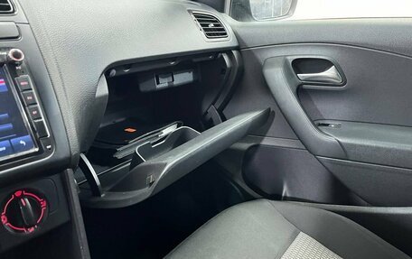Volkswagen Polo VI (EU Market), 2010 год, 615 000 рублей, 29 фотография