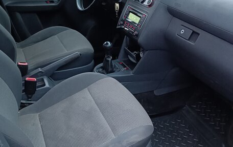 Volkswagen Caddy III рестайлинг, 2012 год, 740 000 рублей, 9 фотография