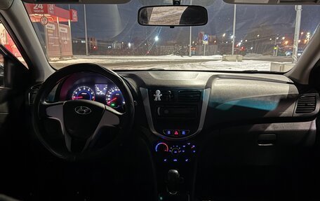 Hyundai Solaris II рестайлинг, 2011 год, 500 000 рублей, 9 фотография