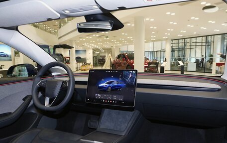 Tesla Model 3 I, 2025 год, 4 288 000 рублей, 10 фотография
