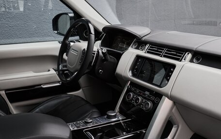 Land Rover Range Rover IV рестайлинг, 2016 год, 4 750 000 рублей, 10 фотография