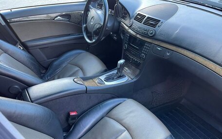 Mercedes-Benz E-Класс, 2004 год, 880 000 рублей, 17 фотография