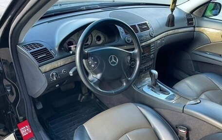 Mercedes-Benz E-Класс, 2004 год, 880 000 рублей, 15 фотография