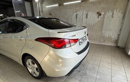 Hyundai Elantra V, 2011 год, 999 000 рублей, 9 фотография