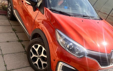 Renault Kaptur I рестайлинг, 2017 год, 1 500 000 рублей, 2 фотография