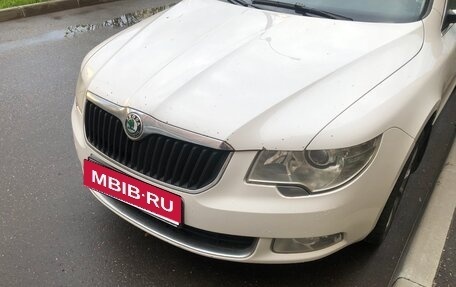 Skoda Superb III рестайлинг, 2012 год, 1 180 000 рублей, 4 фотография