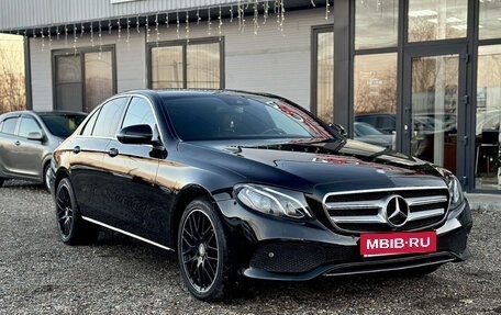 Mercedes-Benz E-Класс, 2016 год, 3 100 000 рублей, 3 фотография